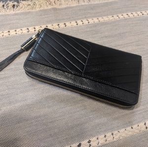 Covet by Stella and Dot leather wallet.